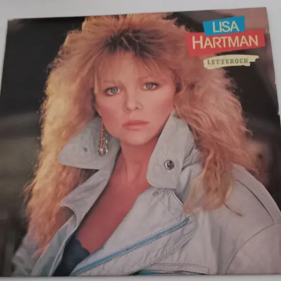 Lisa Hartman, Letterock